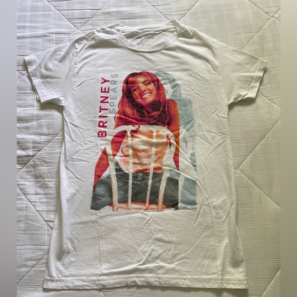 NWOT Britney Spears graphic tee - Picture 1 of 3